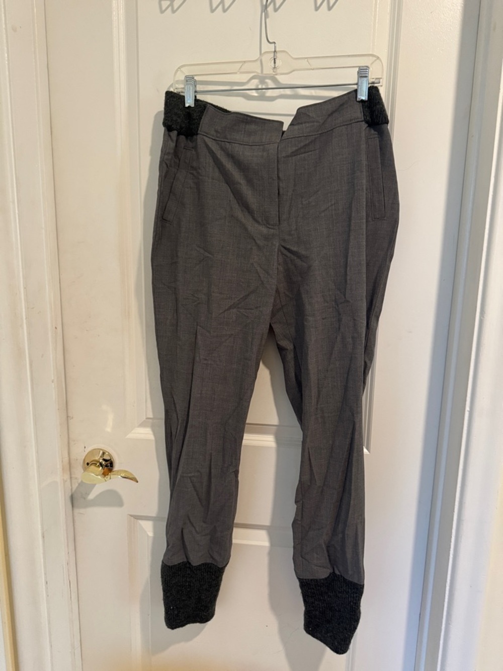 Elizabeth and James Gray Knit Cuff Leggings
